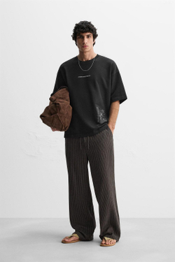 ZARA ТОЛСТОВКА С НАШИВКОЙ И ПРИНТОМ, ЧЕРНЫЙ