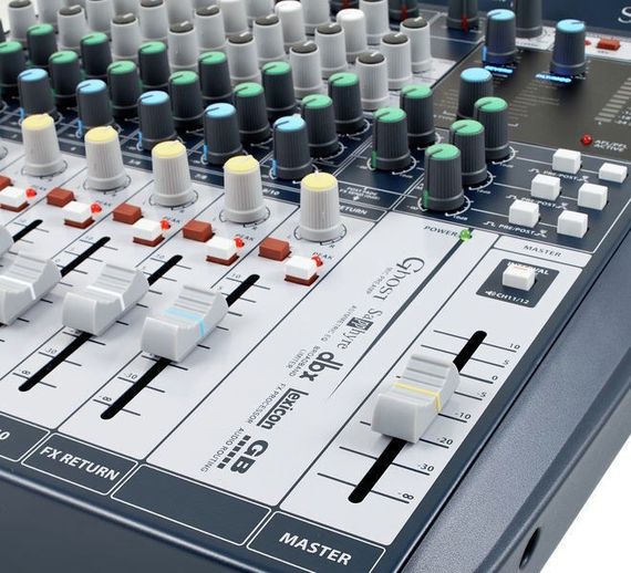 SoundCraft Signature 10