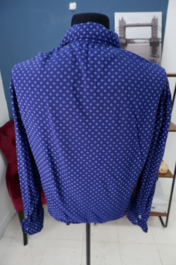 Рубашка красивого цвета 48 размер