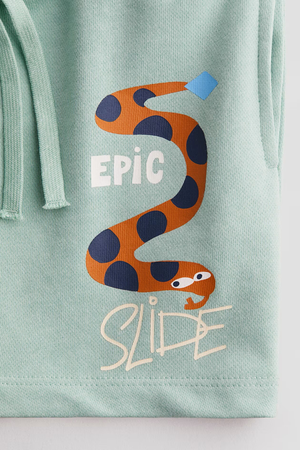 H&M Шорты с принтом, светло-зеленый