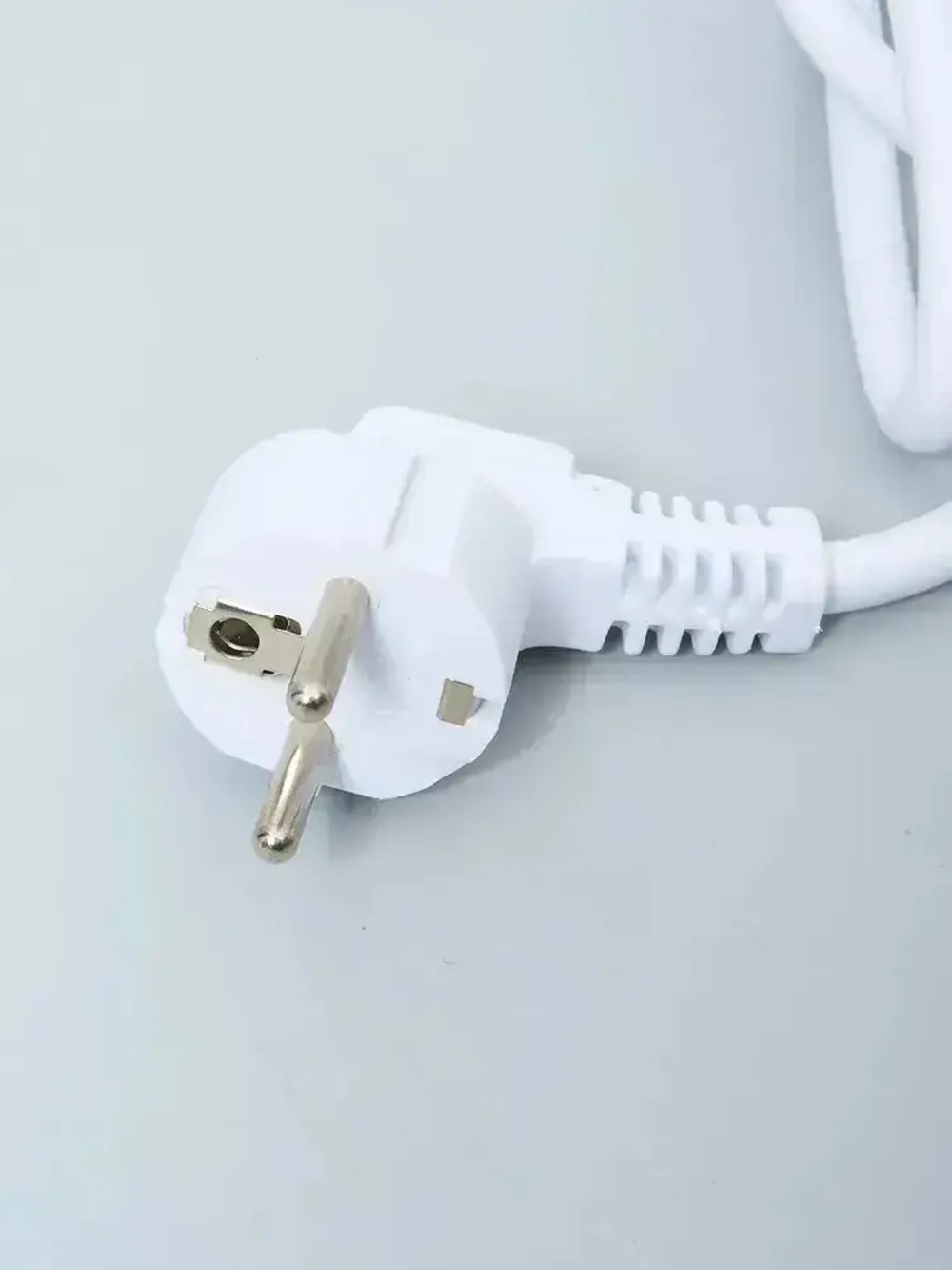 Сетевой фильтр с предохранителем куб