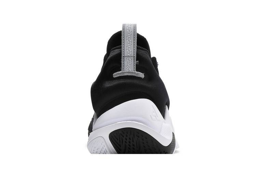 Кроссовки Nike Giannis Immortality