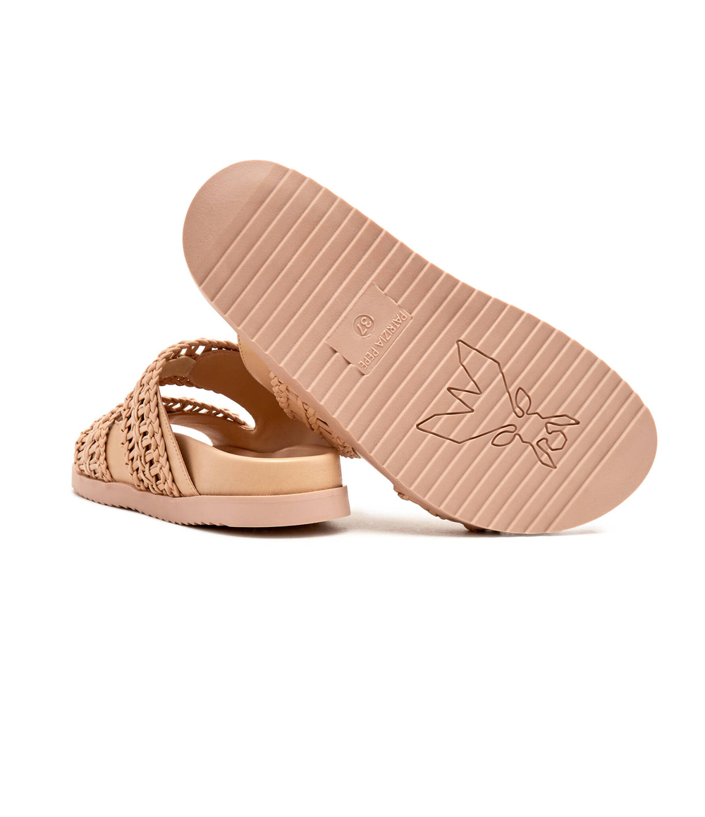 Кожаные шлепанцы Patrizia Pepe - бежевый(2X0092 L109)