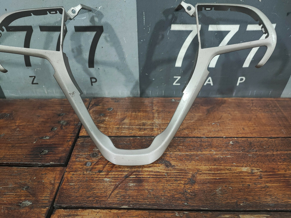 Накладка руля Jeep Grand Cherokee (WK2) Б/У Оригинал 5QV36GFAAA