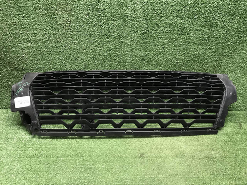 Решетка переднего бампера Renault Duster 2 (20-нв)