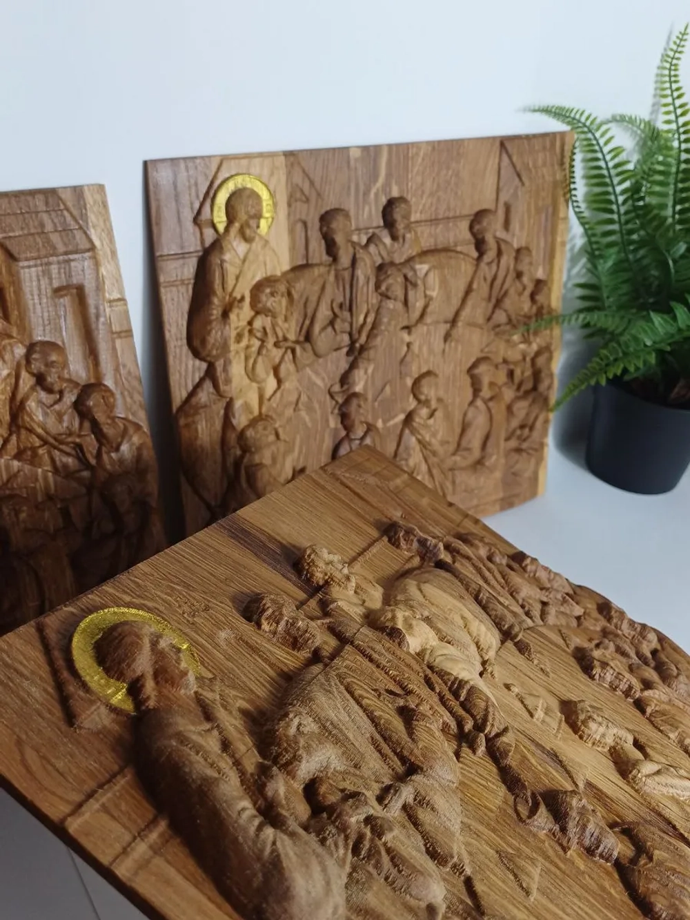 Освященная Икона «Тайная вечеря» резная из дуба 25*28,5 см