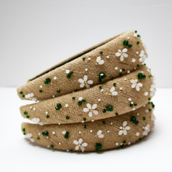 Ободок объемный с белыми ромашками