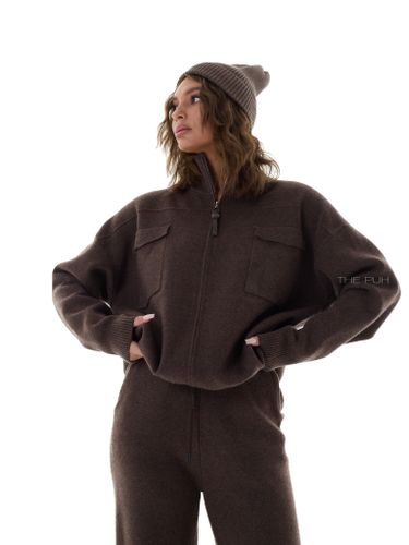 Трикотажный костюм с карманами шоколадного цвета