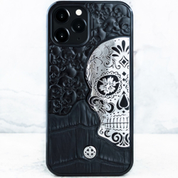 Эксклюзивный чехол с черепом на натуральной коже крокодила - Euphoria HM Premium - skull стильный брутальный ювелирный сплав