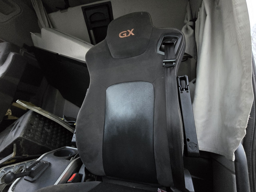 Сиденье водительское пневматическое 2023г