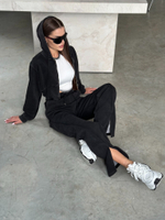 Костюм спортивный Snow Vina 15796 из укороченной толстовки на молнии и широких штанов с разрезами