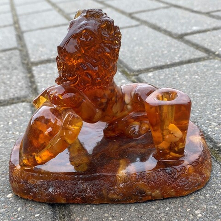 Сувенир-подставка "Лев со щитом"