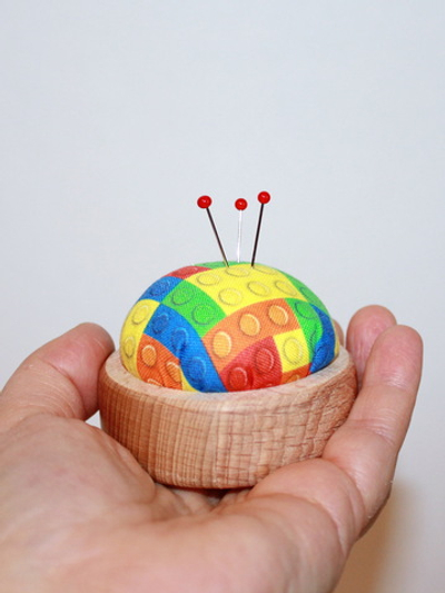 Игольница 6см деревянная из бука с подушечкой для иголок