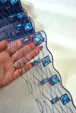 Вышивка на сетке синяя правая К569