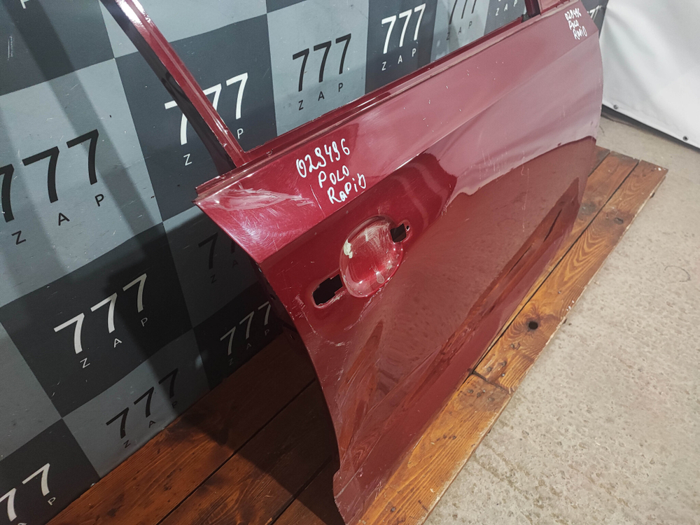 Дверь передняя правая Rapid 1-2, Polo 6 Б/У Оригинал 60U831056