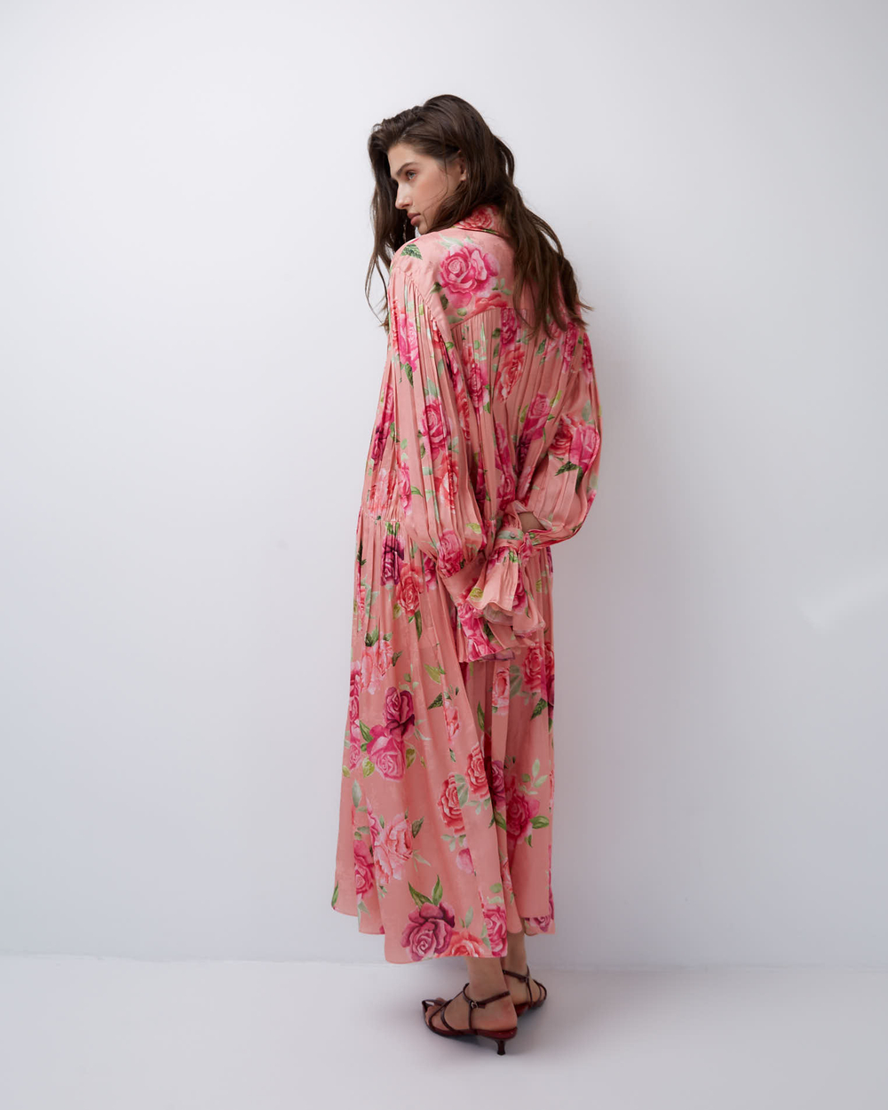 Платье-рубашка из вискозы розы розовый