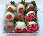 Клубника в шоколаде " Сладость"