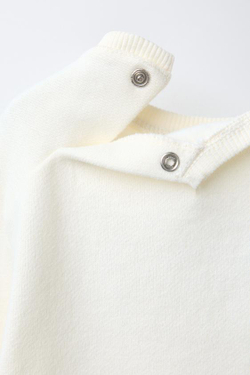 ZARA ТОЛСТОВКА С МАХРОВОЙ НАШИВКОЙ SNOOPY PEANUTS™, СВЕТЛЫЙ ЭКРЮ