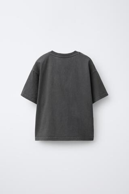 ZARA ФУТБОЛКА С ЭФФЕКТОМ ПОТЕРТОСТИ, ПРИНТОМ «ЗВЕЗДЫ» И БЛЕСТКАМИ, АНТРАЦИТОВО-СЕРЫЙ