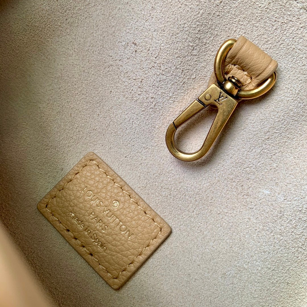 Louis Vuitton Low Key Hobo PM