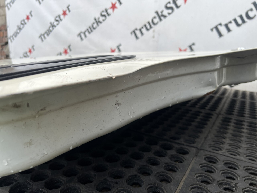 Дверь правая в сборе 2023г