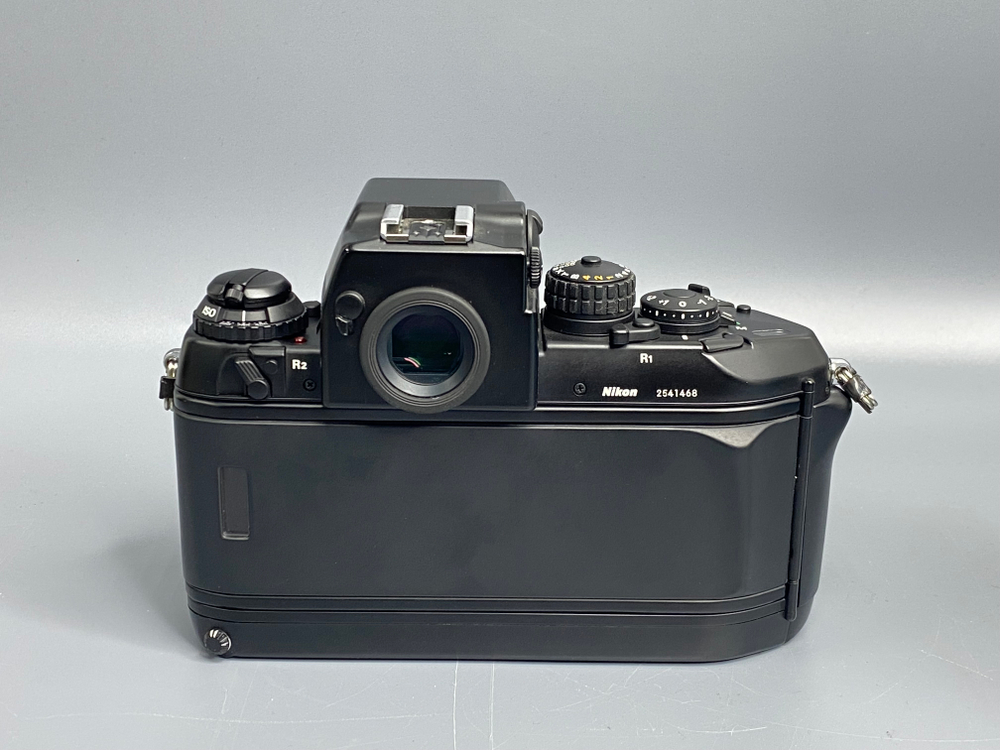 Nikon F4