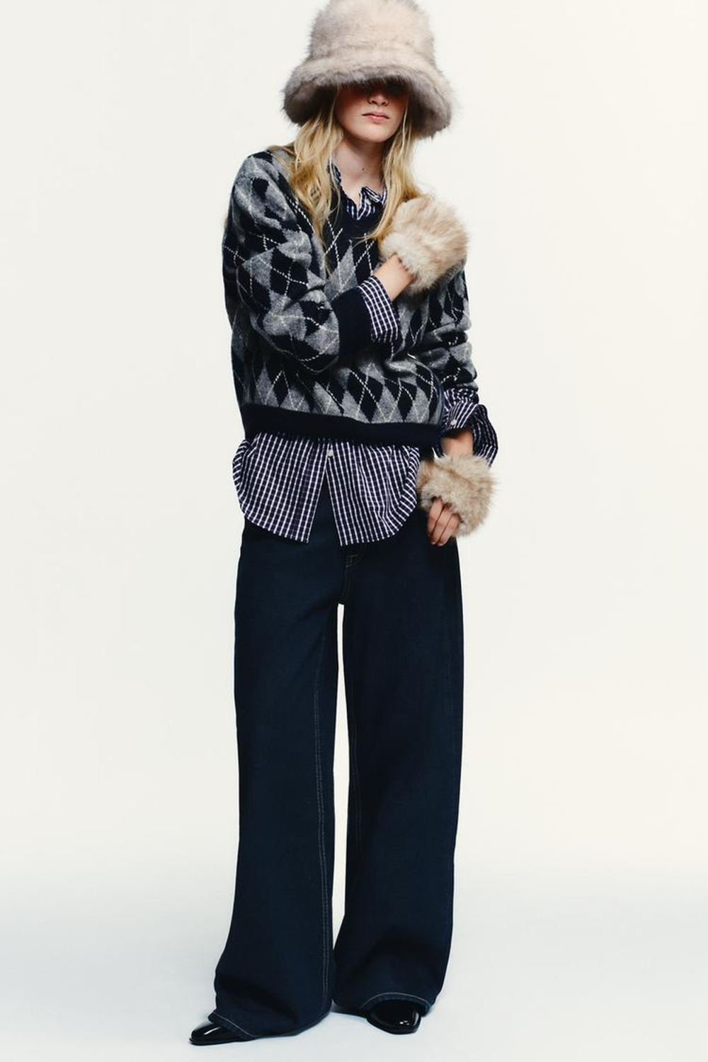 ZARA ПАНАМА ИЗ ИСКУССТВЕННОГО МЕХА, ЭКРЮ