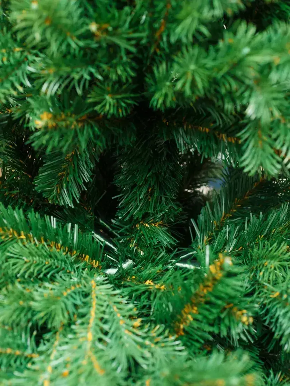 Искусственная узкая елка «Леман» (Литая+пвх) 180 см / 1,8 м