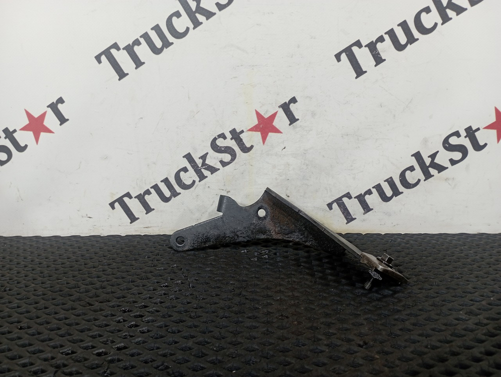 Кронштейн диффузора вентилятора