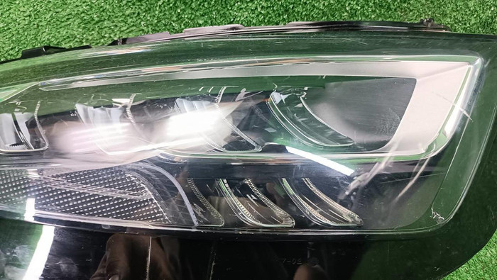 Фара правая Mercedes CLS C257 (2017-2021) LED