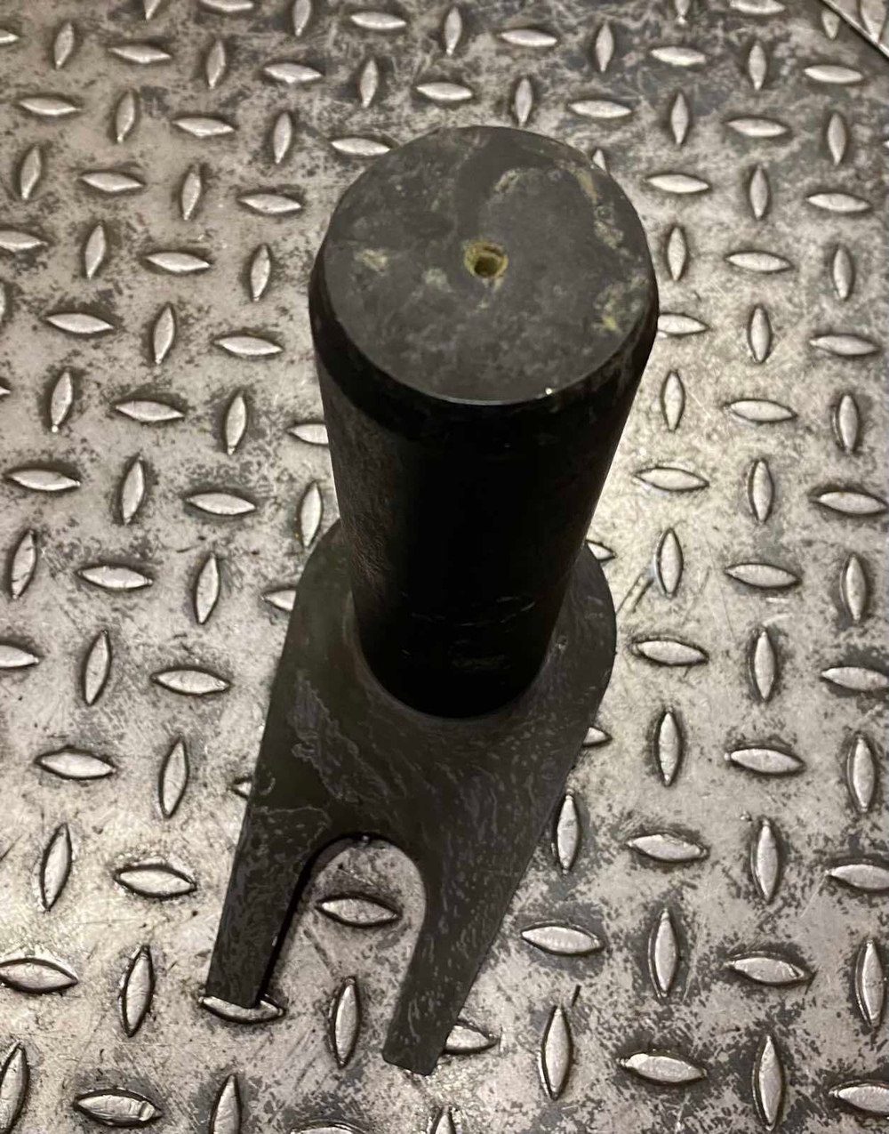 Палец 811/01106