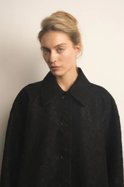 Плащ A-силуэта