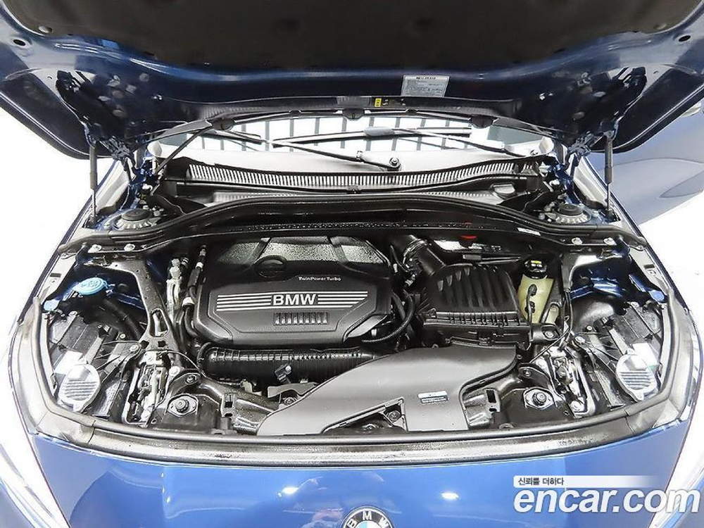 BMW 1 Series (F40) 120i Sports (06.2022)