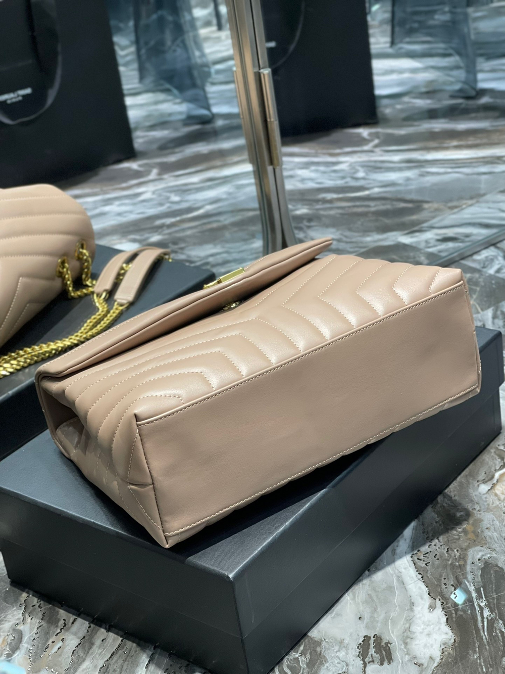 Saint Laurent Loulou 32 cm