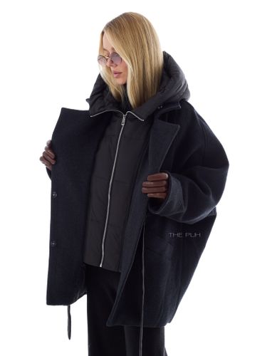 Черное пальто-летучая мышь со съемной манишкой и поясом