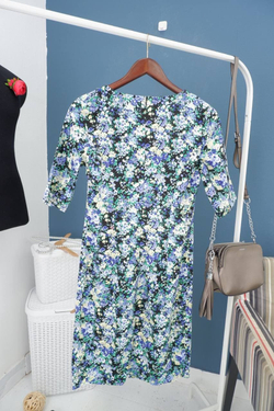 Платье Deniza "цветочное" 46 размер, новое