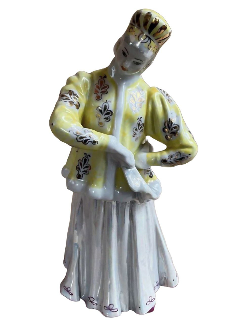Фарфоровая статуэтка "Лебёдушка" в желтой шубке (Дулево)