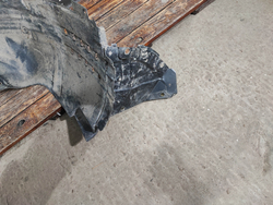 Подкрылок передний правый Changan UNI-V 22-нв Б/У Оригинал C281F2709090900