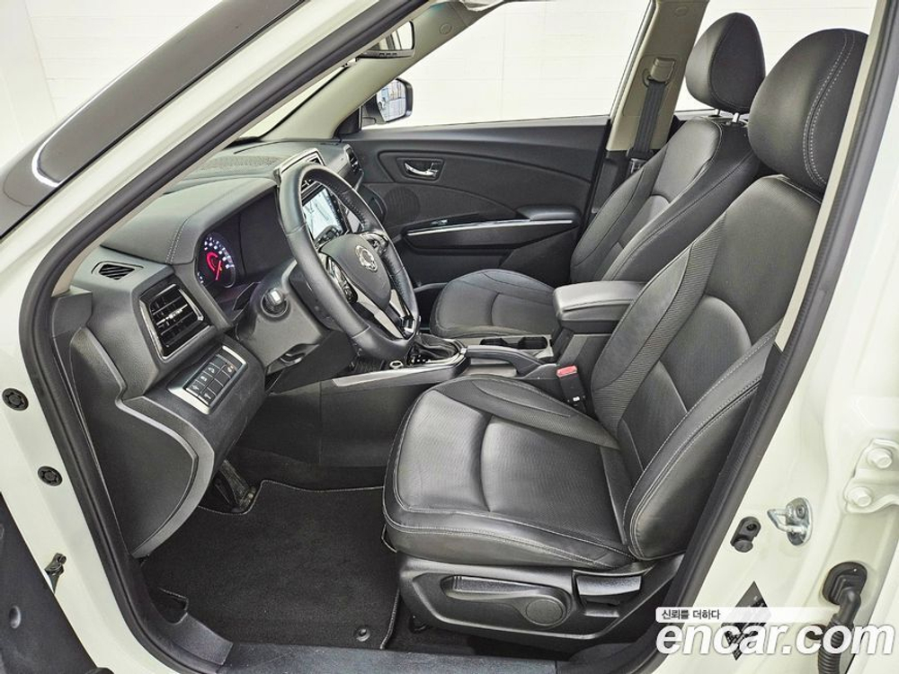 KG Mobility (Ssangyong) Very New Tivoli Дизель 1.6 2WD (01.2020)