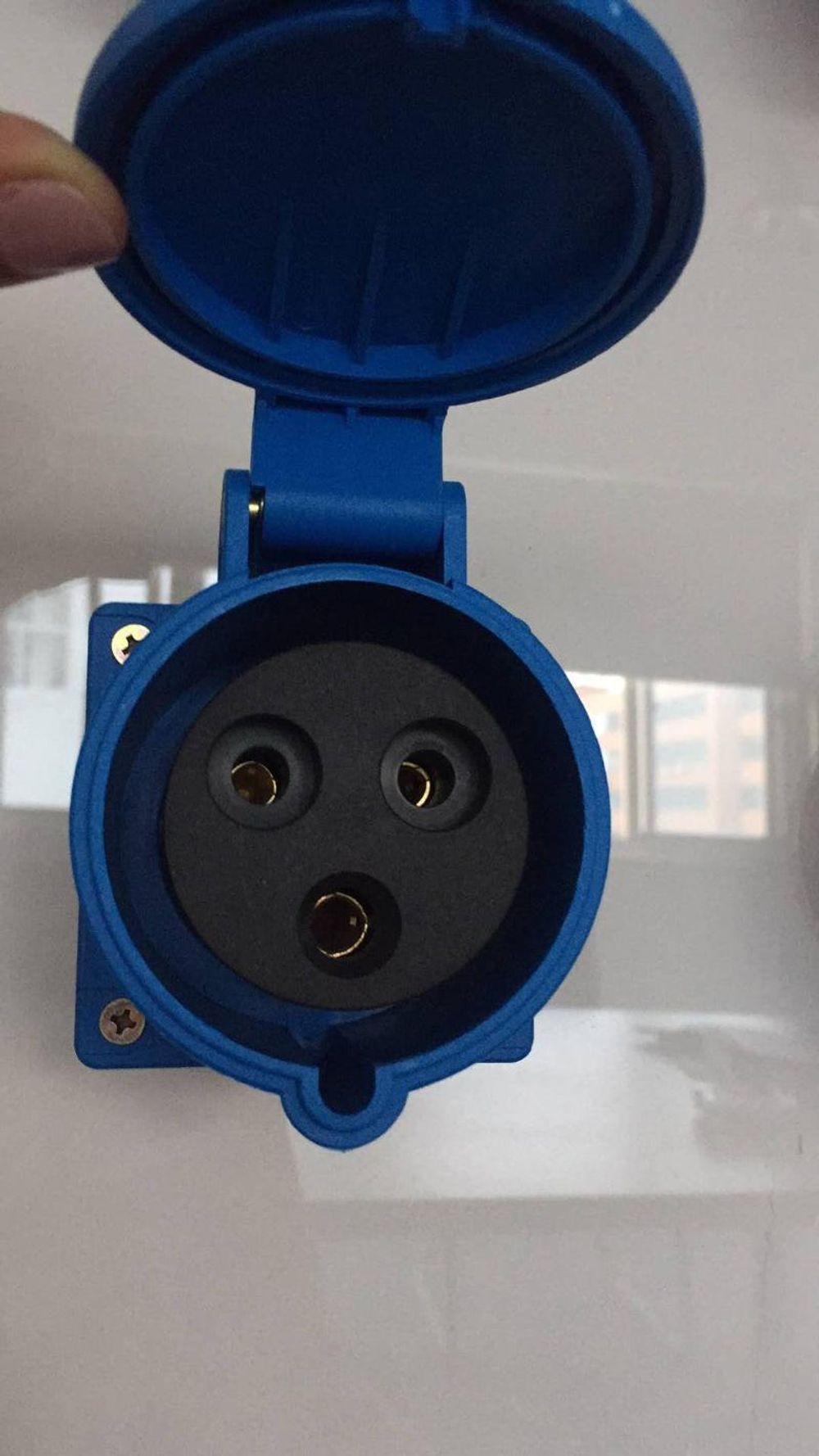 Розетка 1~230V/32A socket