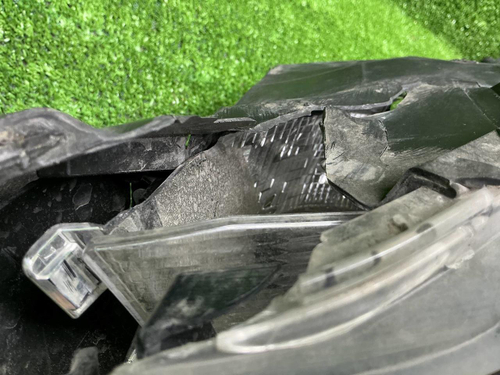 Битая Фара левая Mazda CX-5 2 (2017-2021) LED