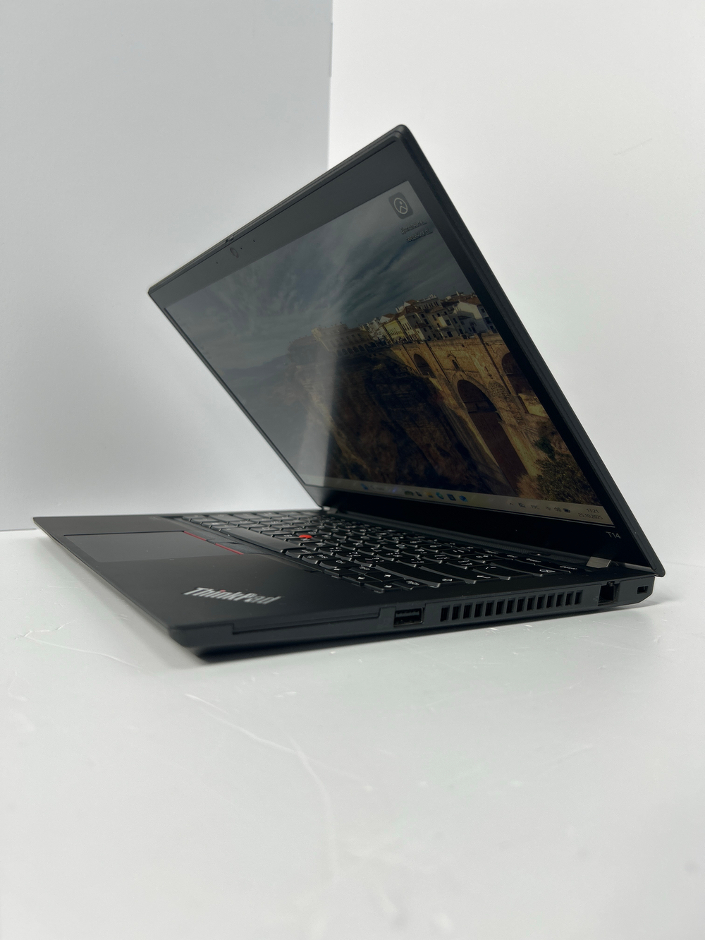 Ноутбук Lenovo ThinkPad T14 Gen 1 (20S1S91W02) 14"/Intel Core i5-10310U/RAM 8GB/256GB SSD/Intel UHD Graphics/1920x1080 IPS/Windows 11/Подсветка кл-ры:LED/Цвет: чёрный. Состояние: B1
