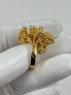 Кольцо с кристаллами