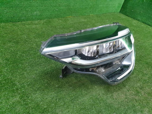 Битая Фара левая Renault Arkana (2019-н.в.) LED