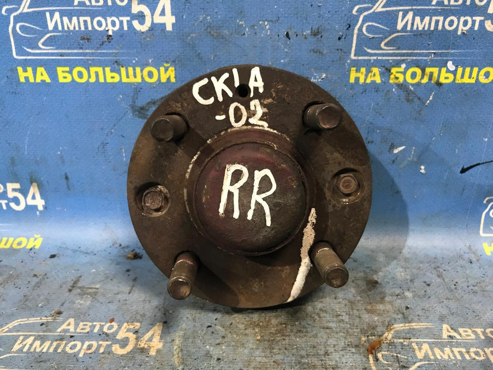 Ступица задняя правая MITSUBISHI LANCER 2000