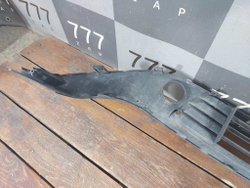 Решетка переднего бампера Toyota Prius 4 (XW50) 18-23 Б/У Оригинал 5311247310