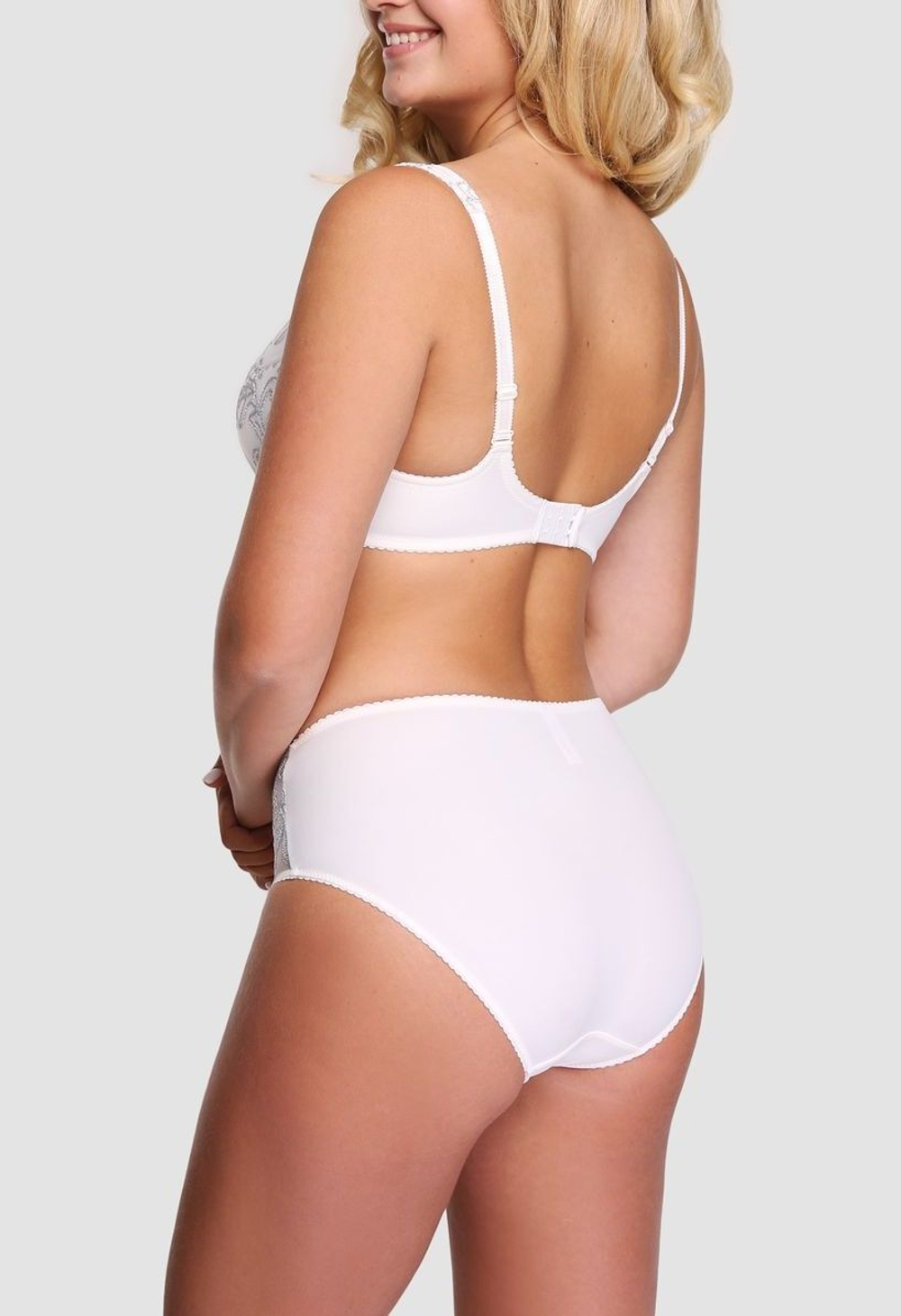 Бюстгальтер с уплотненными чашками на каркасах (Размер: 100G) (Цвет: бордовый)