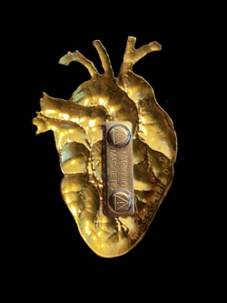 Брошь СЕРДЦЕ со стразами (под заказ)