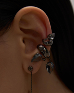 Кафф с кристаллом в форме капли Stealing Beauty