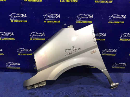 Крыло переднее левое NISSAN SERENA 1999-2005